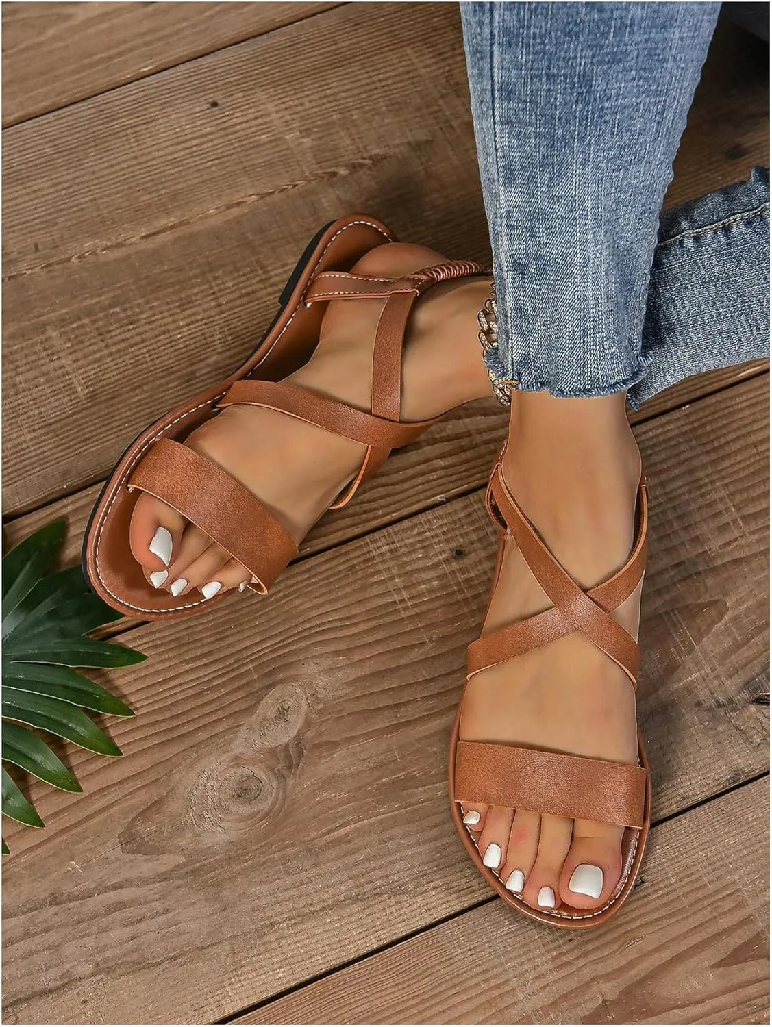 Floerns Women's Flat Sandal Criss Cross Ankle Strap Leather Slip on Summer Shoes