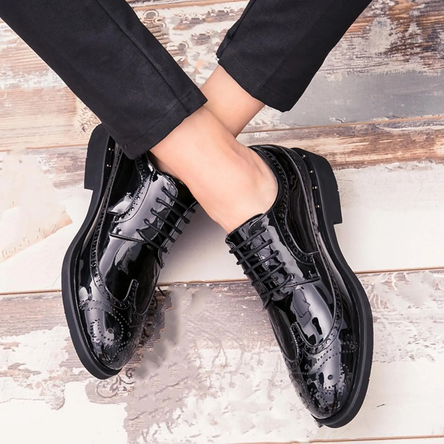 Men's Sparkle Patent Leather Brogue Wingtip Lace Up Dress Oxford Shoes Tuxedo Modern Round Toe Slip On Derby Shoes for Wedding Evening Party