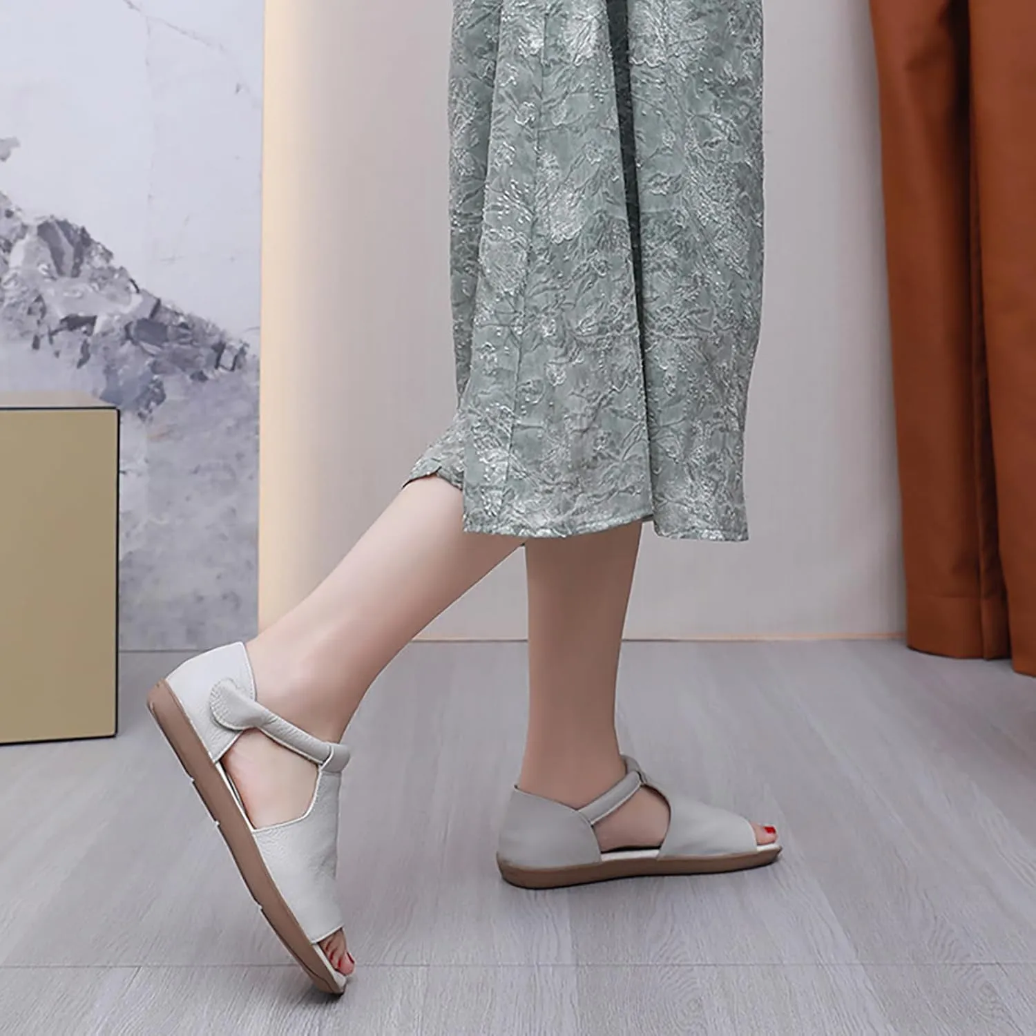 Women's Genuine Leather Round Open Toe Flat Roman Sandals Fashion Hook and Loop Casual Platforms Fisherman Sandals Comfort Softsole Non-Slip Beach Walking Sandal Shoes